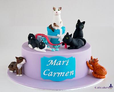 6 cats cake - Cake by Catcakes