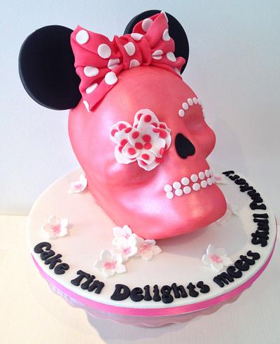 Minnie Mouse skull - Cake by Kelly Ellison