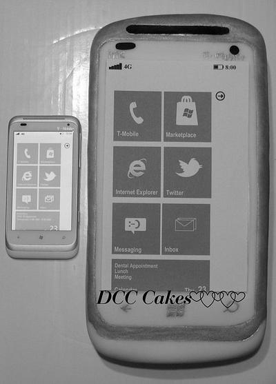 Windows Phone... - Cake by DCC Cakes, Cupcakes & More...