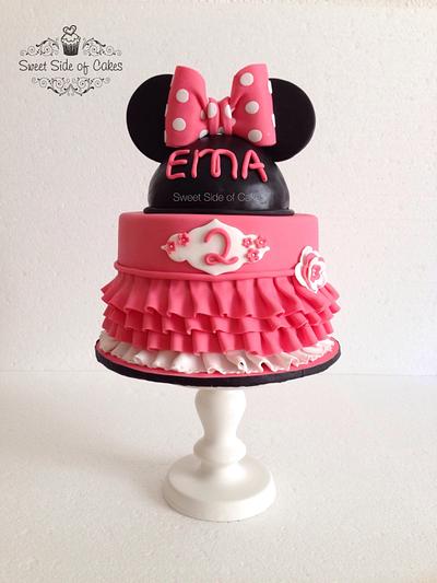 Minnie Mouse Cake - Cake by Sweet Side of Cakes by Khamphet 