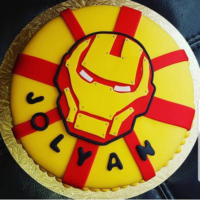Iron Man - Cake by cakealiscious