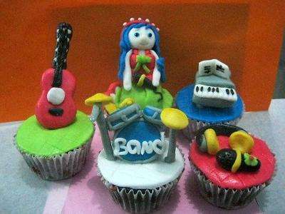musical cupcake toppers - Cake by susana reyes