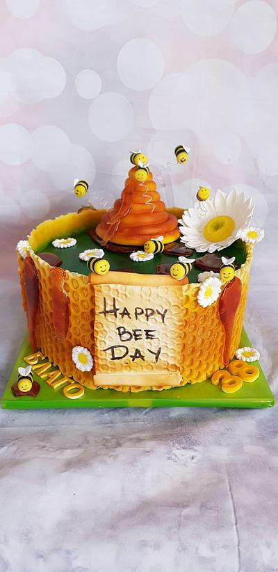 Bee cake - Cake by Ladybug0805