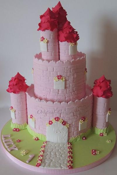 Pink castle  - Cake by Shereen