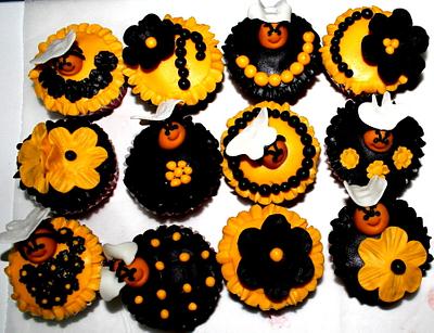 bumble bee cupcakes - Cake by anneportia
