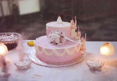 Pink Bridal Shower - Cake by Julia 