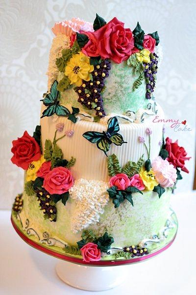 Spring theme with lots of royal icing flowers and gumpaste roses - Cake by Emmy 