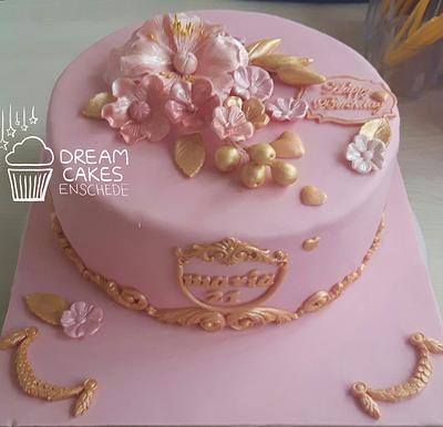 Elegante & Romantic cake!!! - Cake by Dream Cakes Enschede