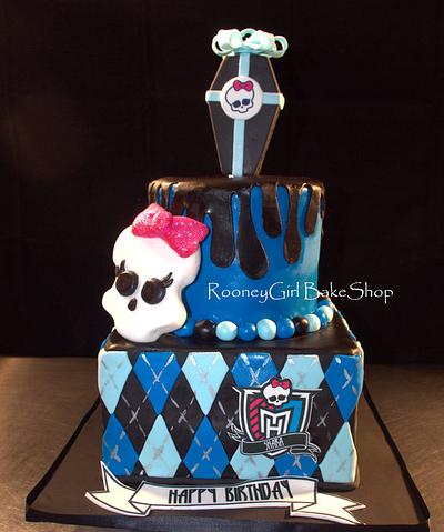 Monster High Birthday Cake - Cake by Maria @ RooneyGirl BakeShop