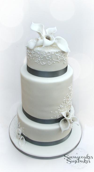 Calla Lily Wedding Cake - Cake by Spongecakes Suzebakes