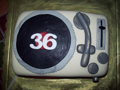 DJ Cake  - Cake by LiliaCakes
