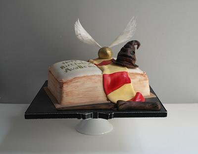Harry Potter cake and biscuits - Cake by BluebirdsBakehouse