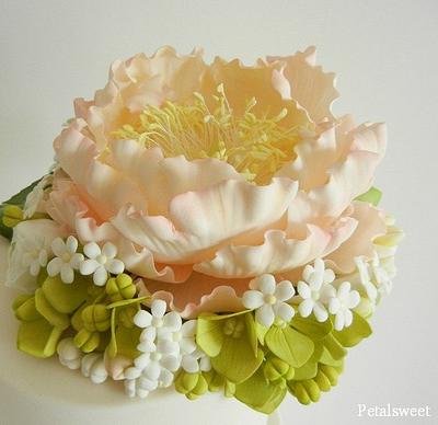 Peach Peony Topper - Cake by Petalsweet