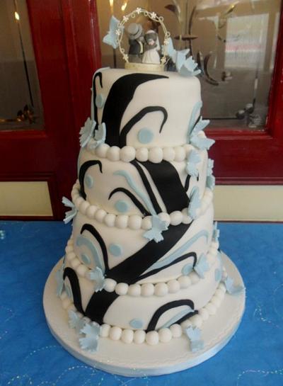 4 tier Wedding Cake  - Cake by xxscarletxx