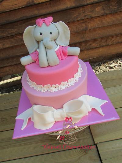 Sweet elephant... - Cake by Wilma's Droomtaarten