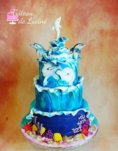 Dolphin Wedding Cake !  - Cake by Gâteau de Luciné