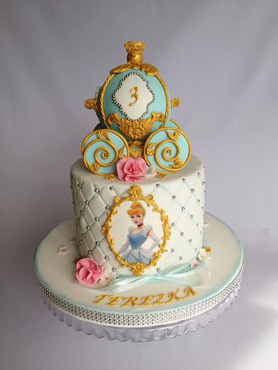 Cinderella cake - Cake by Layla A