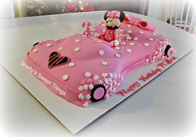 Minnie car - Cake by Shelly's Sweet Things