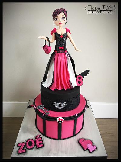 Birthday cake Monster High with Draculaura - Cake by Claire DS CREATIONS