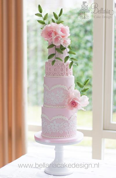 Soft pink wedding cake  - Cake by Bellaria Cake Design 