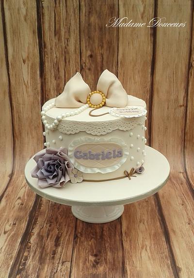 Vintage gift box cake - Cake by Madame Douceurs