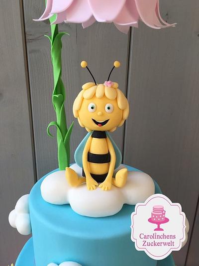 Maya The Bee Fondant Figur  - Cake by Carolinchens Zuckerwelt 
