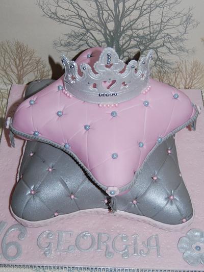 A cake fit for a princess! - Cake by Hannah - Crafnant Cakes
