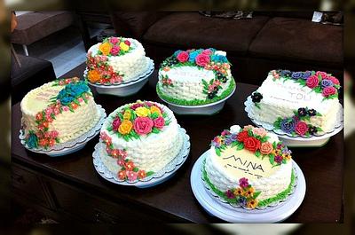Basic Decorating Buttercream  - Cake by Yusy Sriwindawati