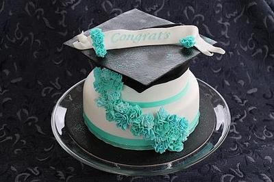 Graduation - Cake by Julz Pilkington