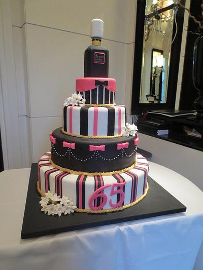 Perfum anniversary cake - Cake by SweetMamaMilano