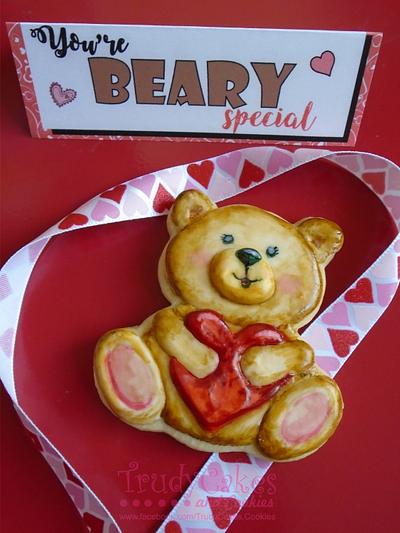 Valentine Teddybear Cookie - Cake by TrudyCakes