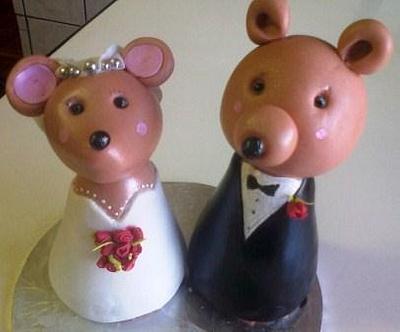 Bear & Mouse is getting marries - Cake by Sweetest sins bakery