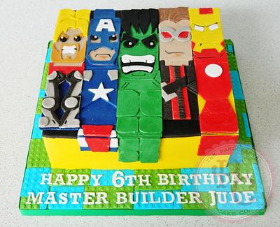Lego Avengers Assemble - Cake by thehandcraftedcake