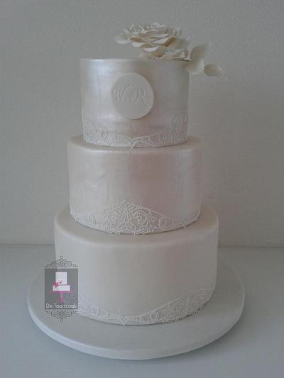 Pearl Weddingcake - Cake by Mira06