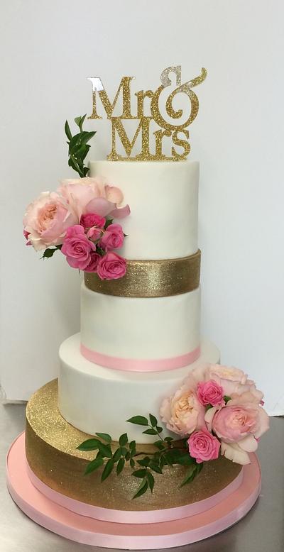 Glitter & flowers wedding cake - Cake by Sweet Factory 