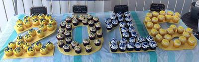 Graduation cupcakes  - Cake by Guppy