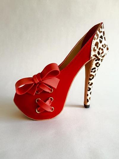 Red sugar heel - Cake by Antonio Balbuena