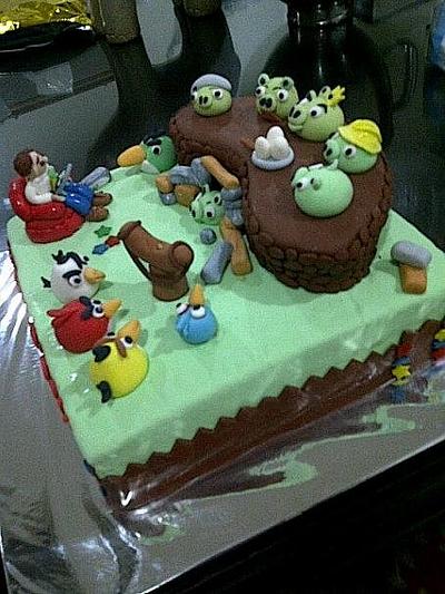Angry bird themed - Cake by Thia Caradonna
