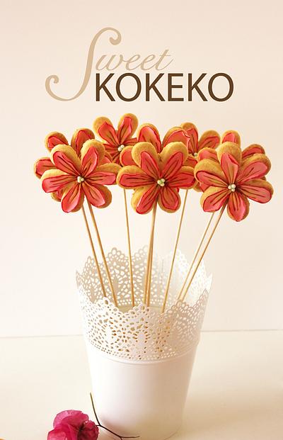 Flower and Butterfly Cookies - Cake by SweetKOKEKO by Arantxa