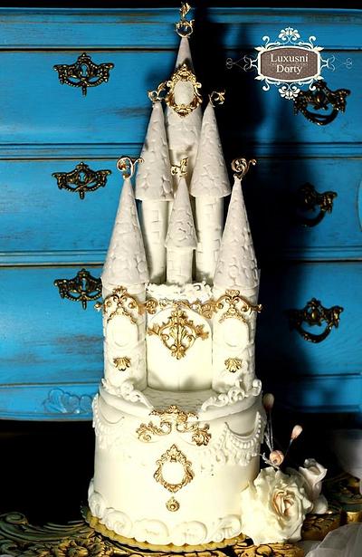 Wedding Cake castle - Cake by Jaroslava Kasalkova