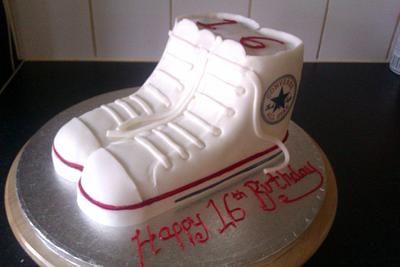 Converse shoes - Cake by PipsNoveltyCakes