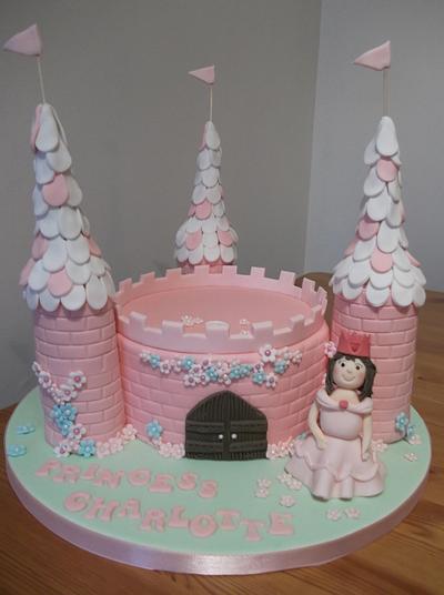 Princess Castle Cake - Cake by Perfect Party Cakes (Sharon Ward)