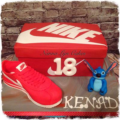 Nike shoe box - Decorated Cake by Cherry on Top Cakes - CakesDecor