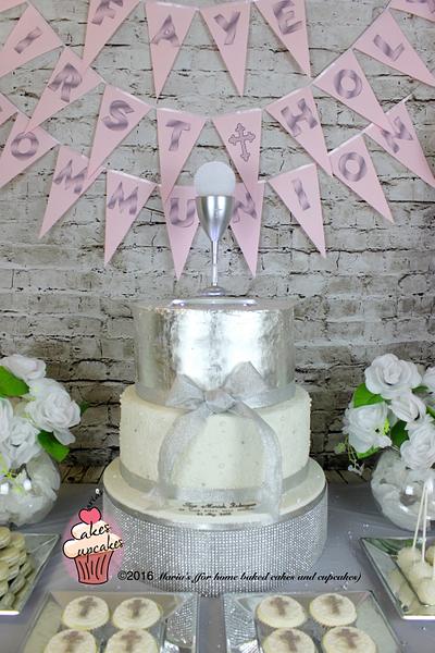 Levitating First Holy Communion Cake - Cake by Maria's