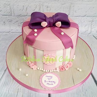 Hat box cake - Cake by Kitchen Island Cakes