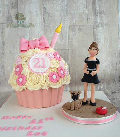 21st Birthday Giant cupcake and Figure - Cake by Cupcake-Heaven