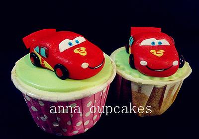 cars 2 cupcakes - Cake by annacupcakes