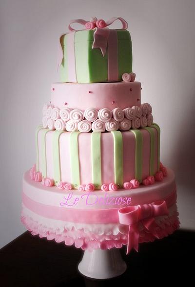 romantic wedding cake - Cake by LeDeliziose