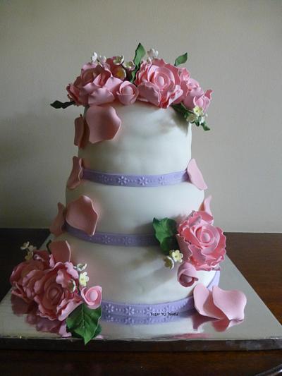 Pink flowers - Cake by Sugar My World