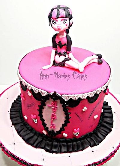 Monster High - Cake by Ann-Marie Youngblood